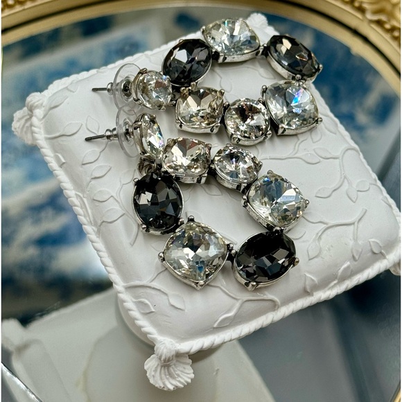 🆕 OSCAR DE LA RENTA 🧿 NWOT Crystal-Embellished Hoop Drop Earrings - Picture 6 of 16